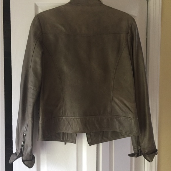Genuine Lamb Leather Jacket with Moto Details and Zipper Pockets - Picture 4 of 4